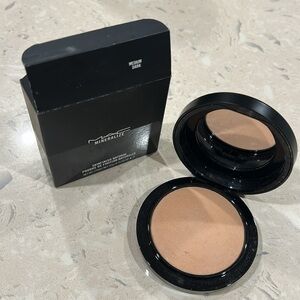 MAC
Mineralize Skinfinish Natural Face Powder
